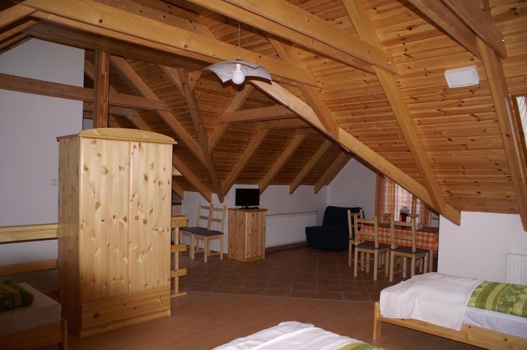 Oeregtoelgy Panzio Hotel Csongrád Room photo