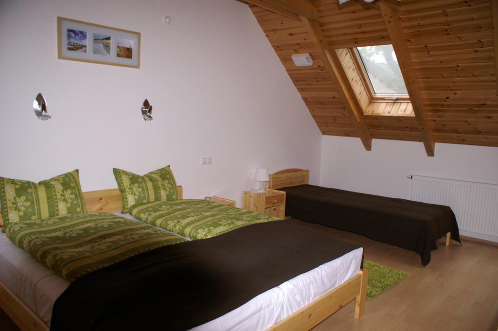Oeregtoelgy Panzio Hotel Csongrád Room photo